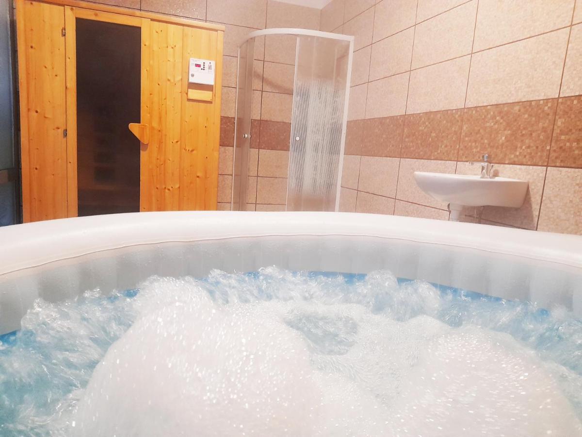 Готель Matra Wellness Vendeghaz Парадшашвар Екстер'єр фото